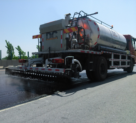 河南拋丸機(jī),河南同步碎石封層車,河南無塵清掃機(jī),河南拋丸機(jī)廠家|河南億龍機(jī)械設(shè)備有限公司 河南拋丸機(jī),河南同步碎石封層車,河南無塵清掃機(jī),河南拋丸機(jī)廠家|河南億龍機(jī)械設(shè)備有限公司